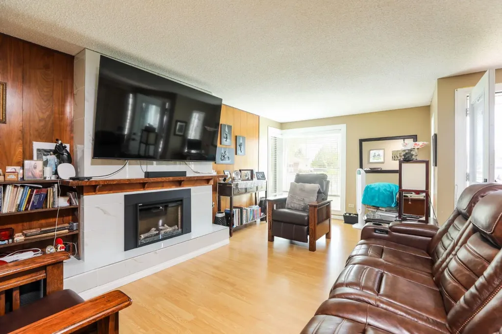25 W 1 Avenue S Magrath AB T0K 1J0