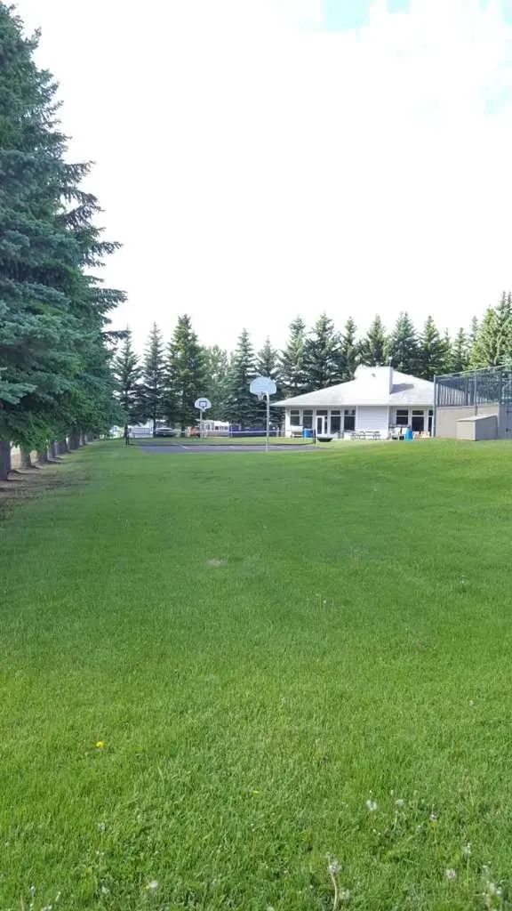 17 Points West Resort Sylvan Lake AB T4S 1T3