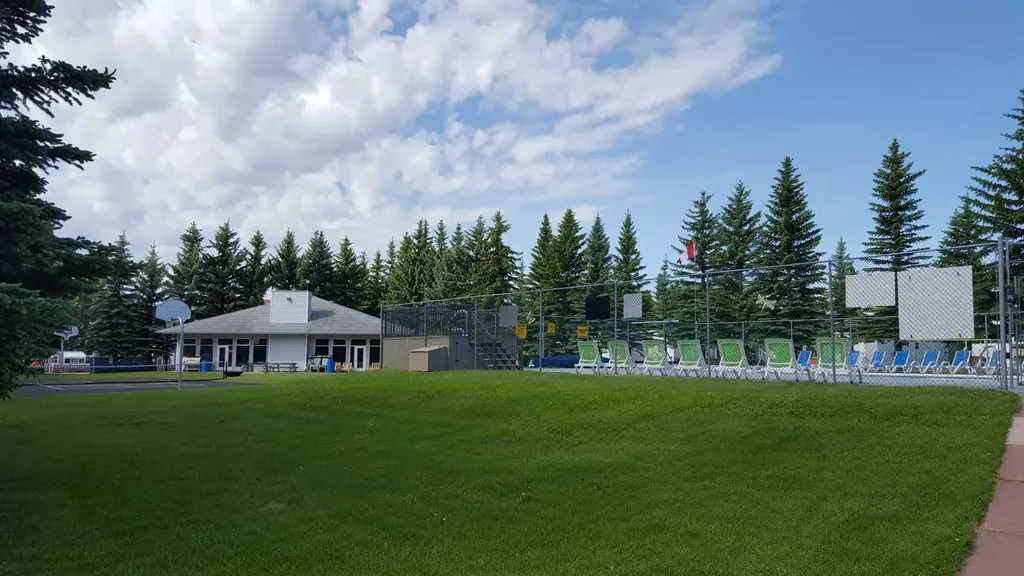 17 Points West Resort Sylvan Lake AB T4S 1T3