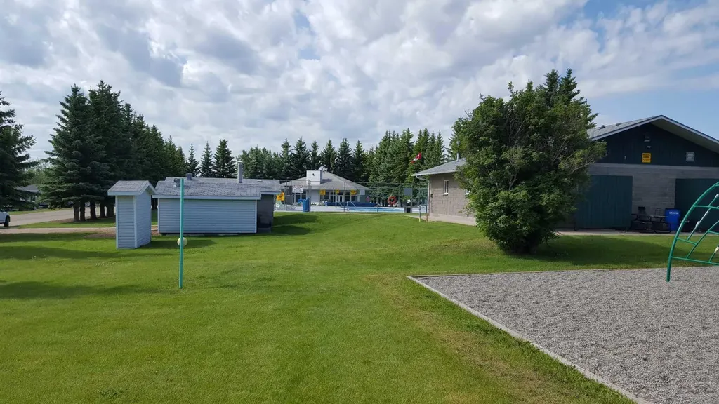 17 Points West Resort Sylvan Lake AB T4S 1T3