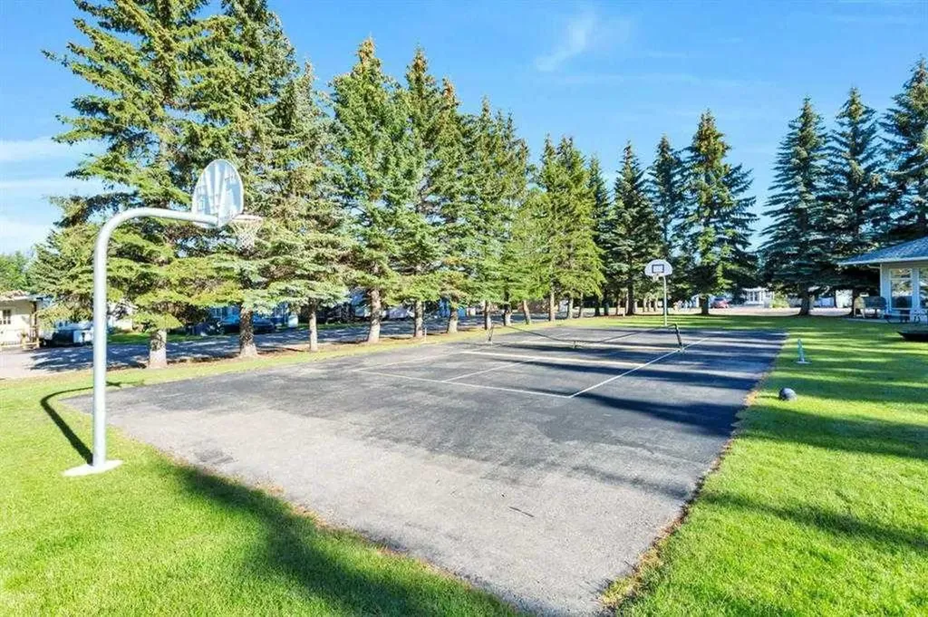 17 Points West Resort Sylvan Lake AB T4S 1T3