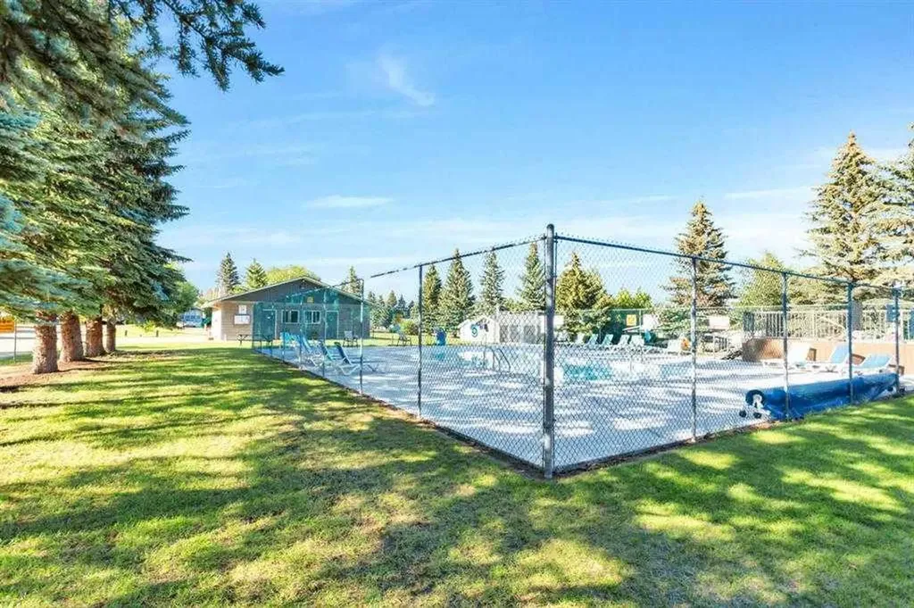 17 Points West Resort Sylvan Lake AB T4S 1T3