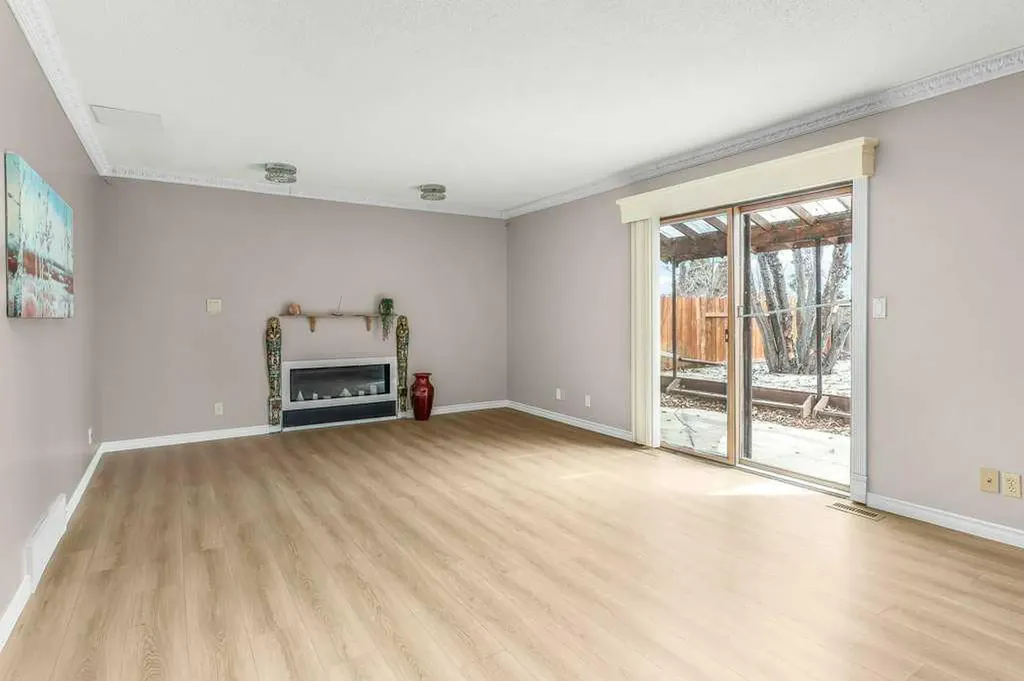 65 Wiltshire Boulevard Red Deer AB T4N 6L2
