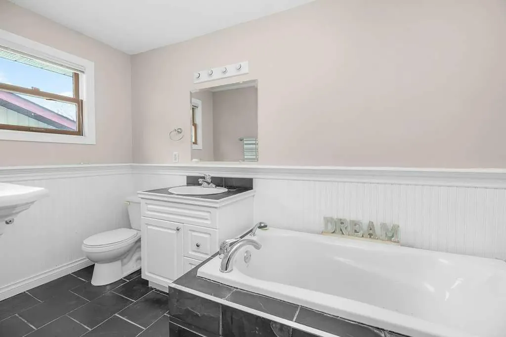 65 Wiltshire Boulevard Red Deer AB T4N 6L2