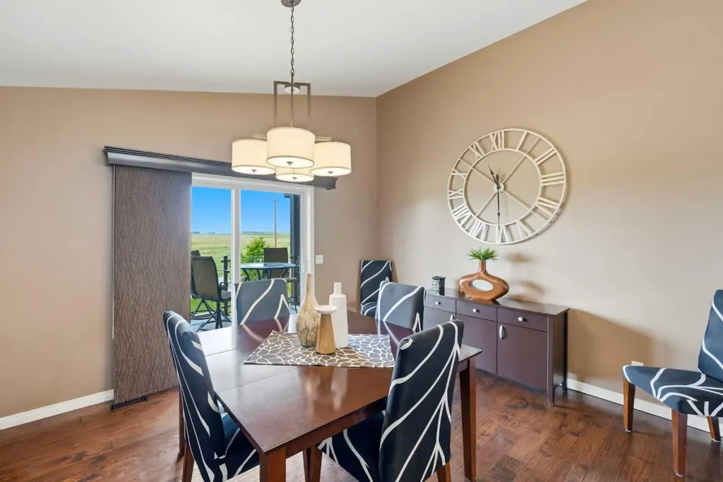 164 Hillcrest Boulevard Strathmore AB T1P 0A3