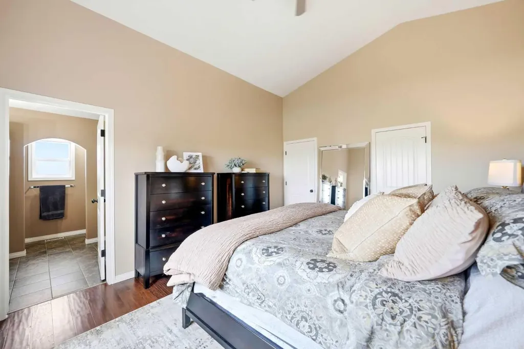 164 Hillcrest Boulevard Strathmore AB T1P 0A3
