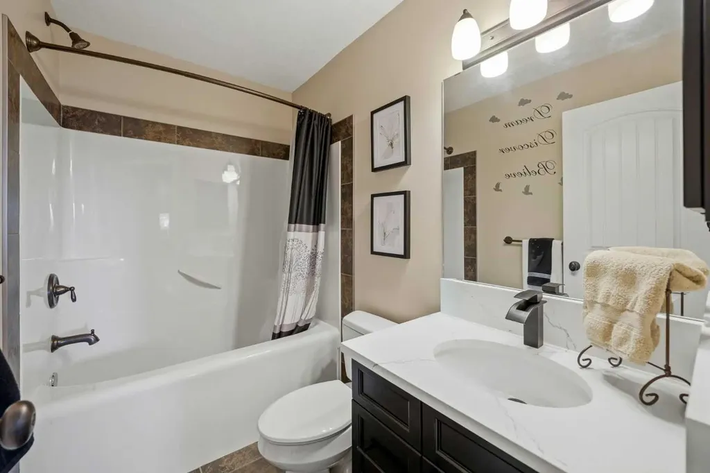 164 Hillcrest Boulevard Strathmore AB T1P 0A3