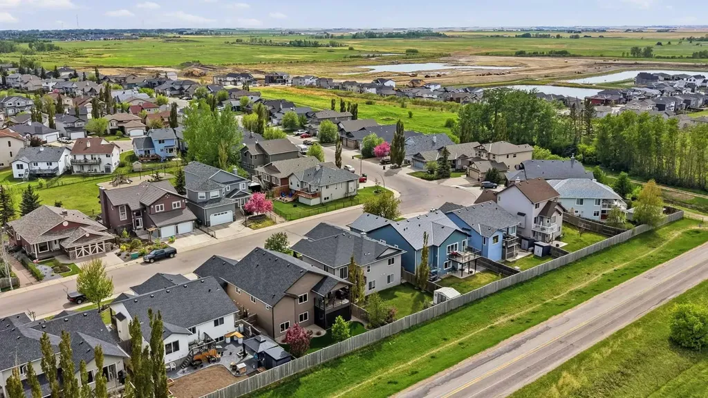 164 Hillcrest Boulevard Strathmore AB T1P 0A3