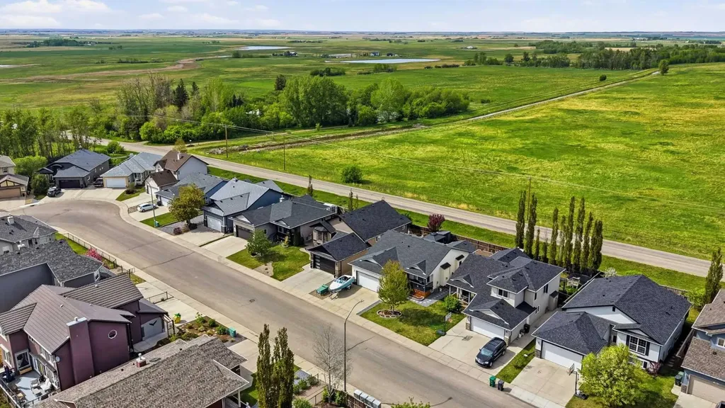 164 Hillcrest Boulevard Strathmore AB T1P 0A3