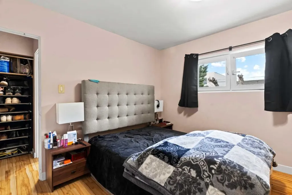 616 34 Avenue NE Calgary AB T2E 2K2