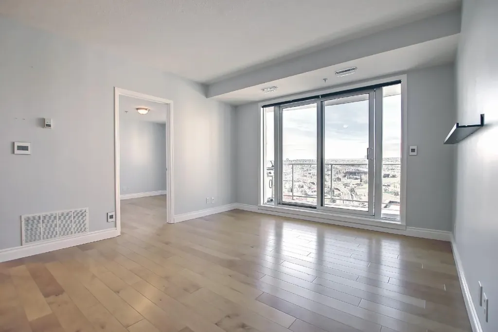 683 10 Street SW Calgary AB T2P 5G3