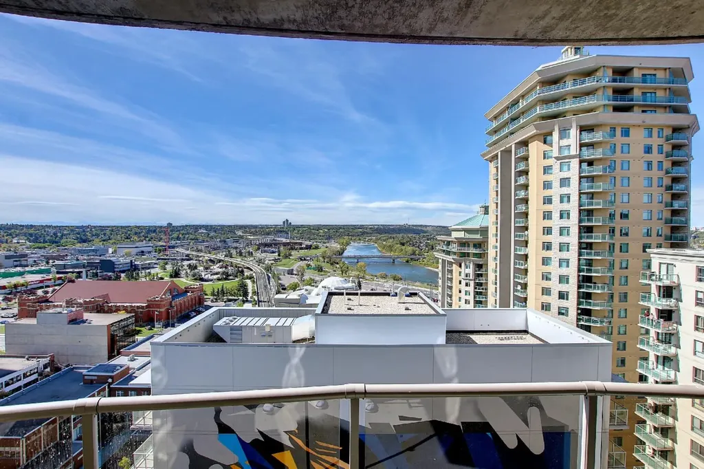 683 10 Street SW Calgary AB T2P 5G3