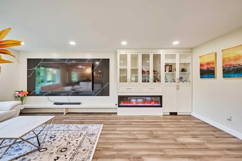 252 Edgebank Circle NW Calgary AB T3A 4W1