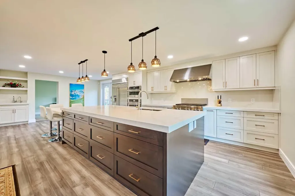 252 Edgebank Circle NW Calgary AB T3A 4W1