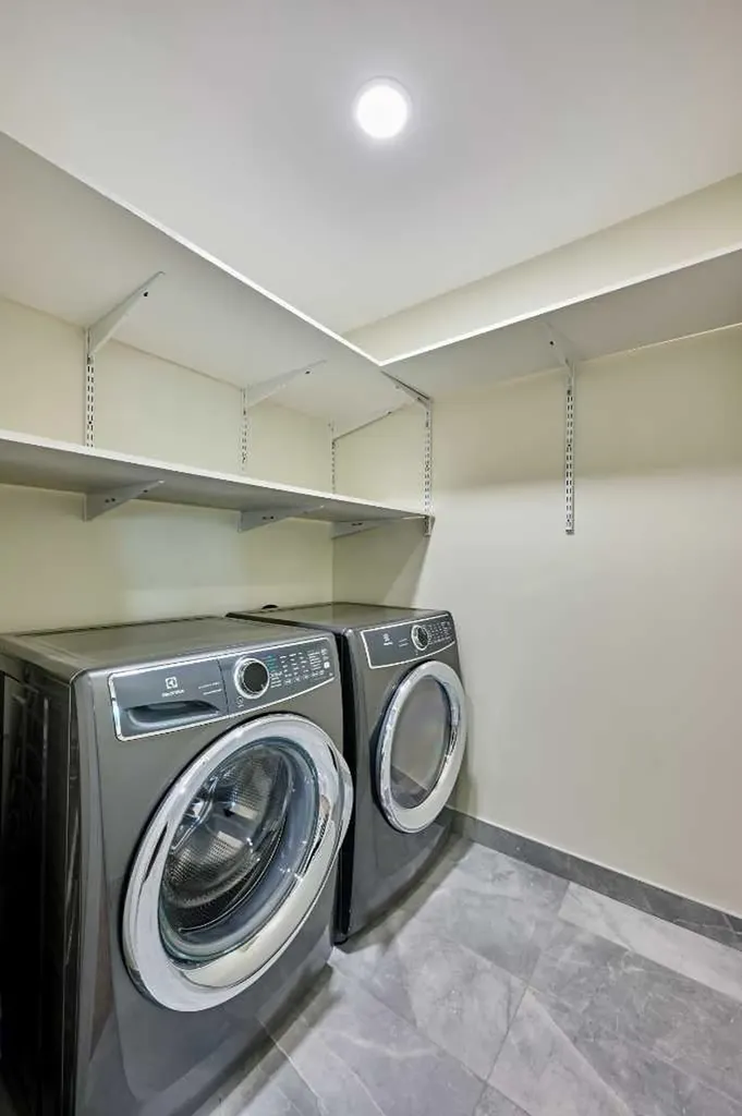 252 Edgebank Circle NW Calgary AB T3A 4W1