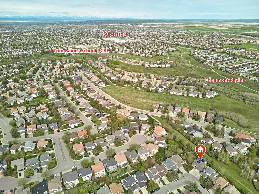 252 Edgebank Circle NW Calgary AB T3A 4W1