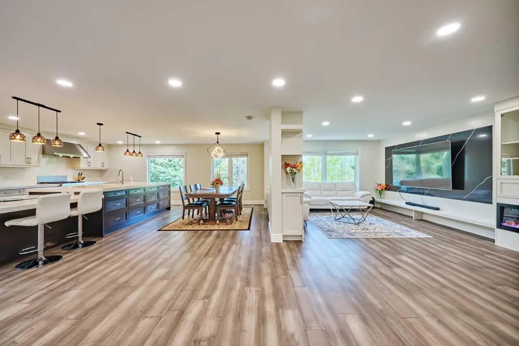 252 Edgebank Circle NW Calgary AB T3A 4W1