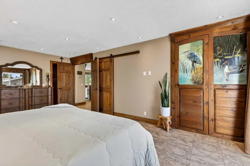 216 Castleridge Drive NE Calgary AB T3J 1X3