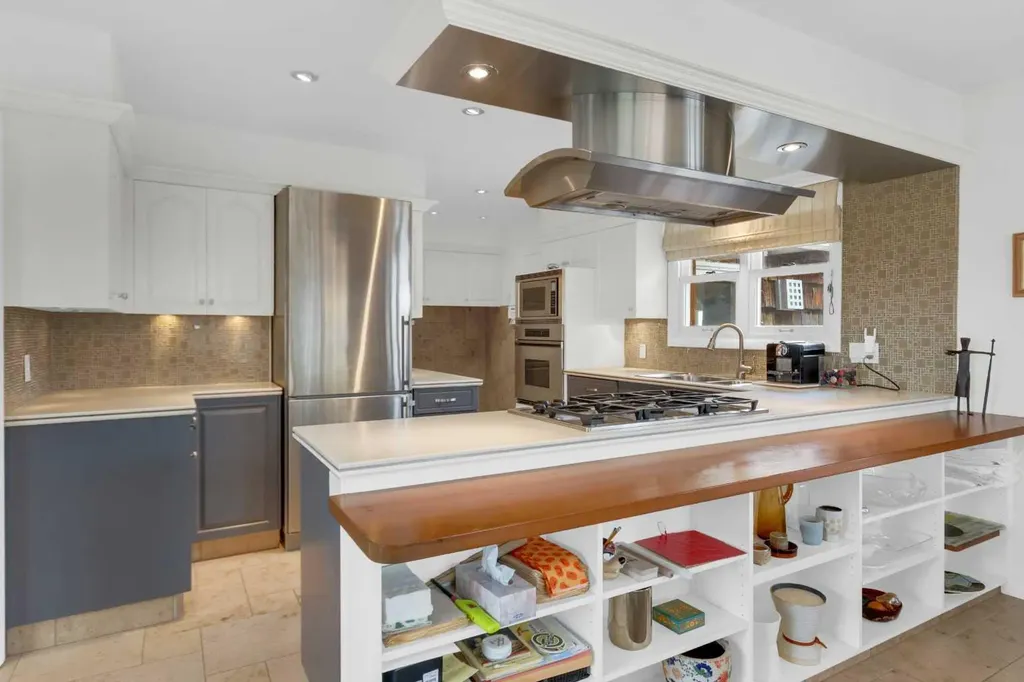 4615 14a Street SW Calgary AB T2T 3Y4