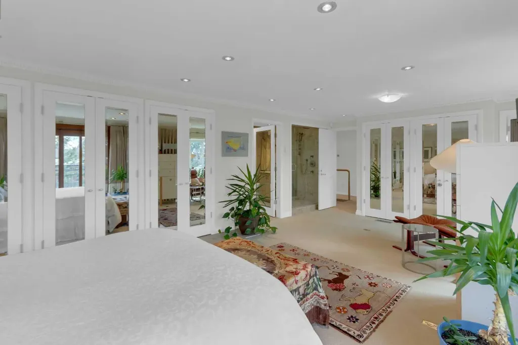4615 14a Street SW Calgary AB T2T 3Y4