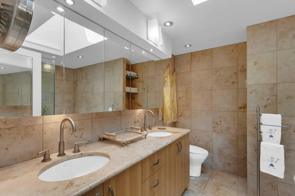 4615 14a Street SW Calgary AB T2T 3Y4