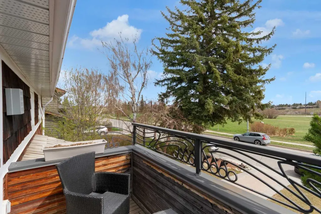 4615 14a Street SW Calgary AB T2T 3Y4