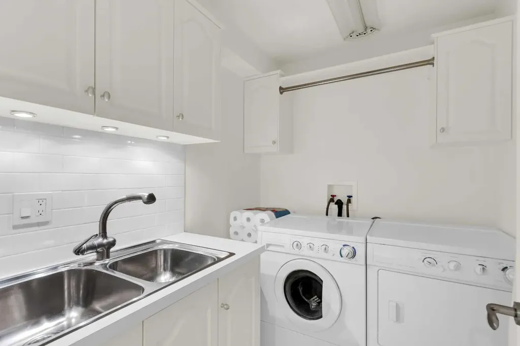 4615 14a Street SW Calgary AB T2T 3Y4
