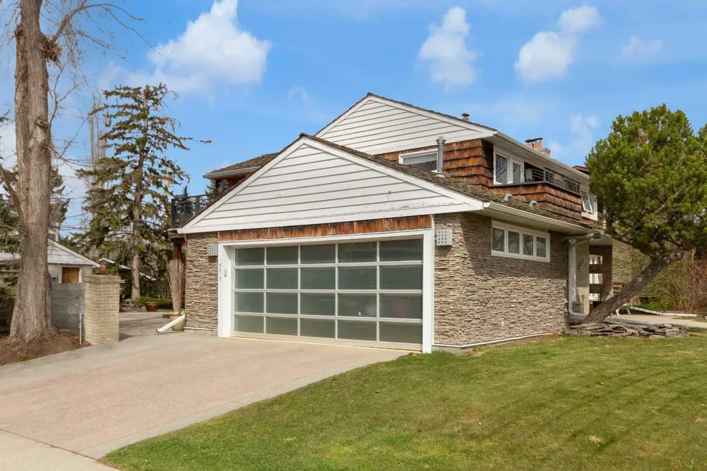 4615 14a Street SW Calgary AB T2T 3Y4