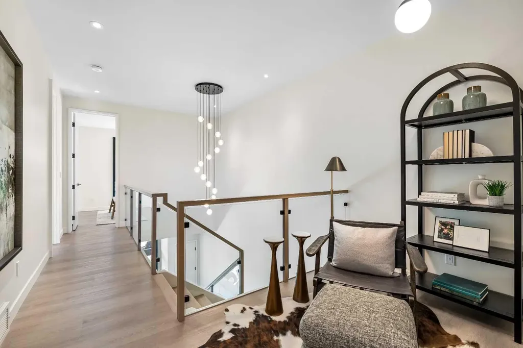 3B Willow Crescent SW Calgary AB T3C 3B8