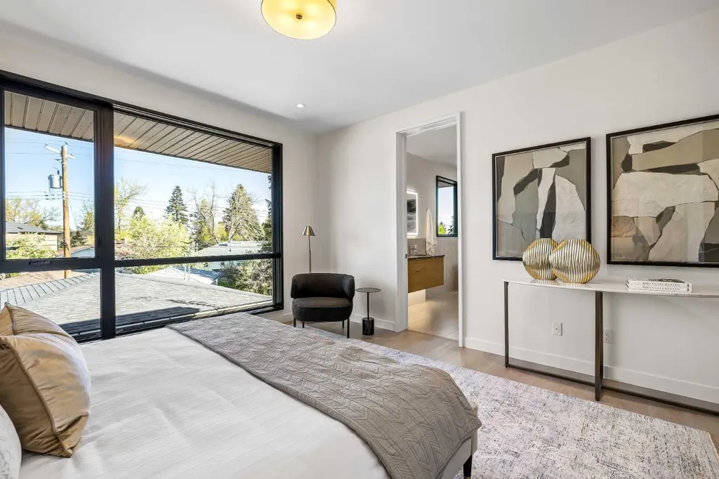 3B Willow Crescent SW Calgary AB T3C 3B8