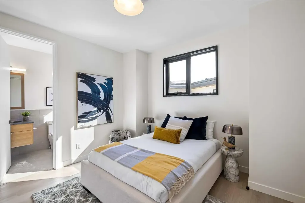 3B Willow Crescent SW Calgary AB T3C 3B8