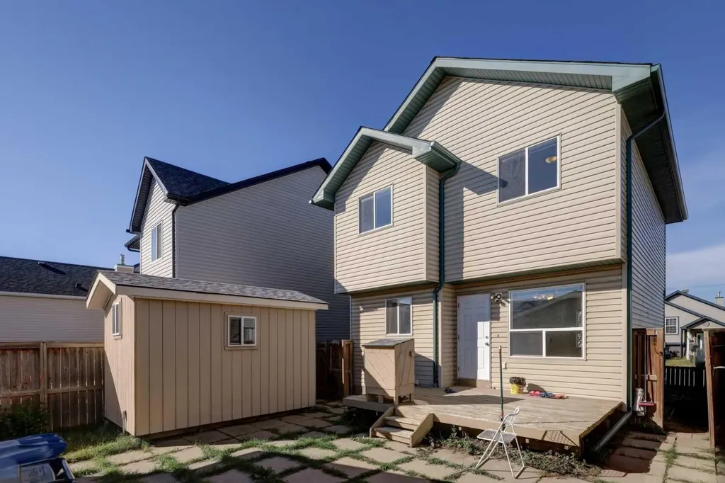 179 Saddlemead Green NE Calgary AB T3J 4M8