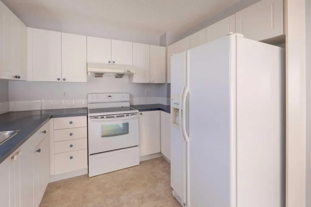 179 Saddlemead Green NE Calgary AB T3J 4M8