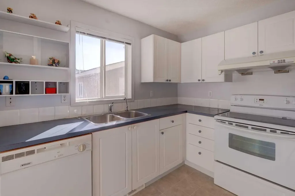 179 Saddlemead Green NE Calgary AB T3J 4M8