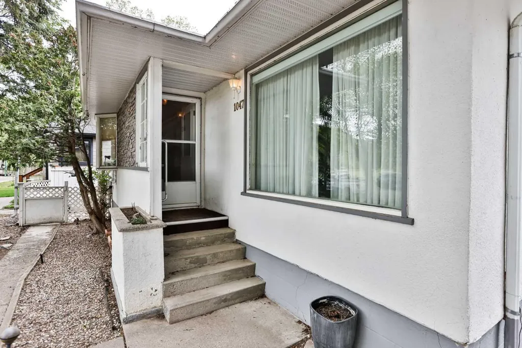 1047 16 Street S Lethbridge AB T1K 1X3