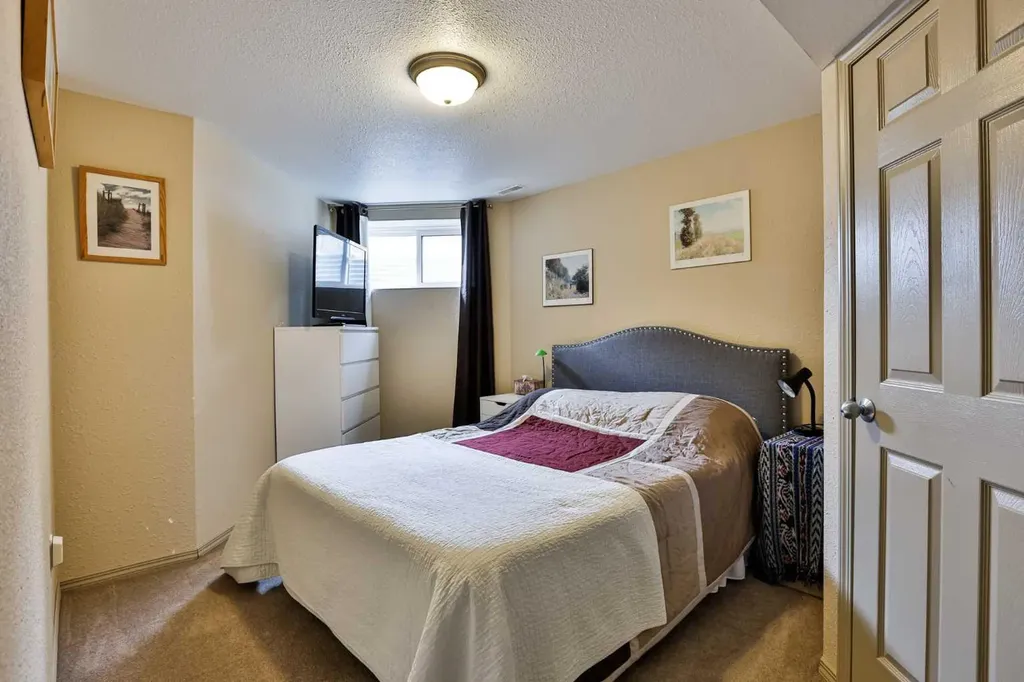 142 Peigan Court W Lethbridge AB T1K 7N2