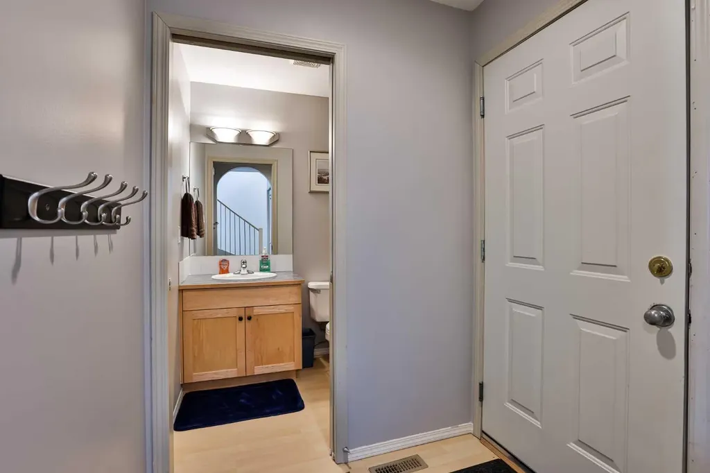 142 Peigan Court W Lethbridge AB T1K 7N2