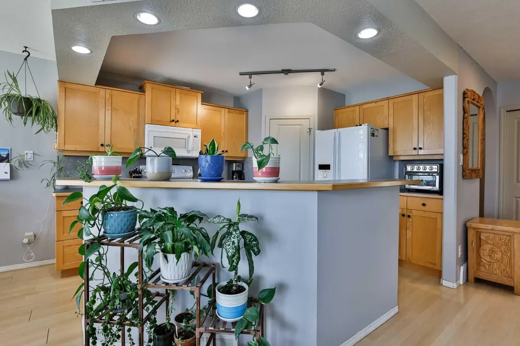 142 Peigan Court W Lethbridge AB T1K 7N2