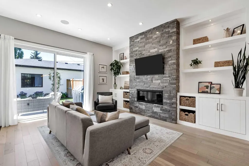 3205 Kinsale Road SW Calgary AB T3E 4S1