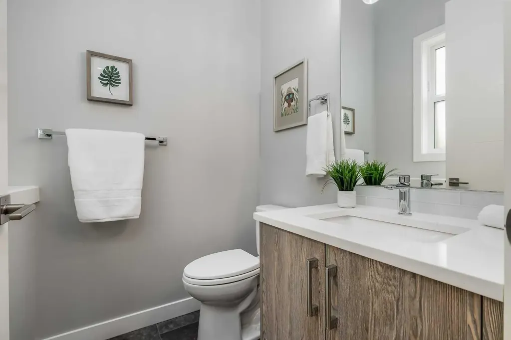 3205 Kinsale Road SW Calgary AB T3E 4S1