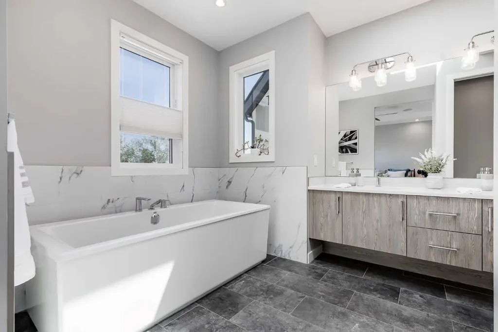 3205 Kinsale Road SW Calgary AB T3E 4S1