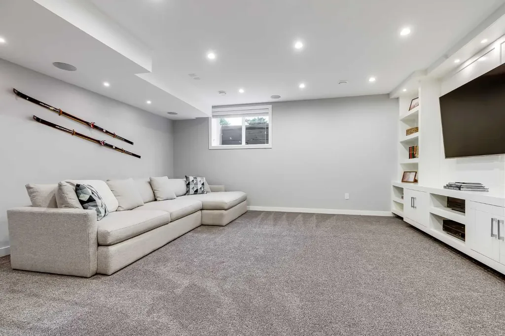 3205 Kinsale Road SW Calgary AB T3E 4S1