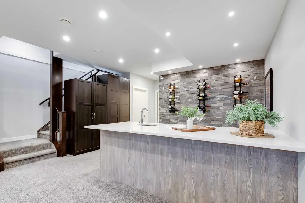 3205 Kinsale Road SW Calgary AB T3E 4S1