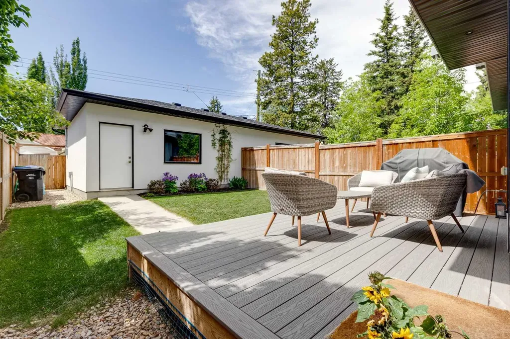 3205 Kinsale Road SW Calgary AB T3E 4S1