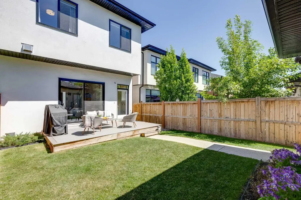 3205 Kinsale Road SW Calgary AB T3E 4S1