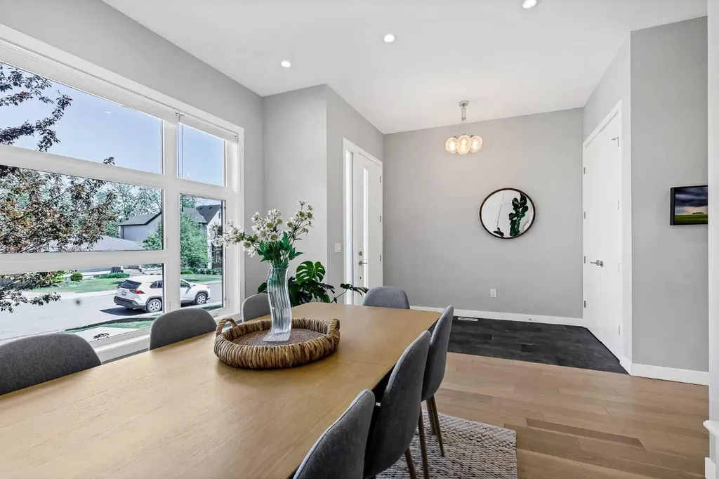 3205 Kinsale Road SW Calgary AB T3E 4S1