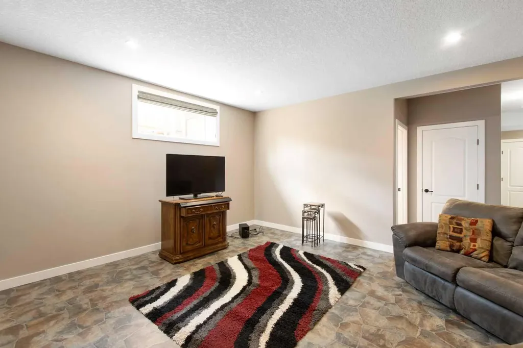 500 Harrison Court Crossfield AB T0M 0S0
