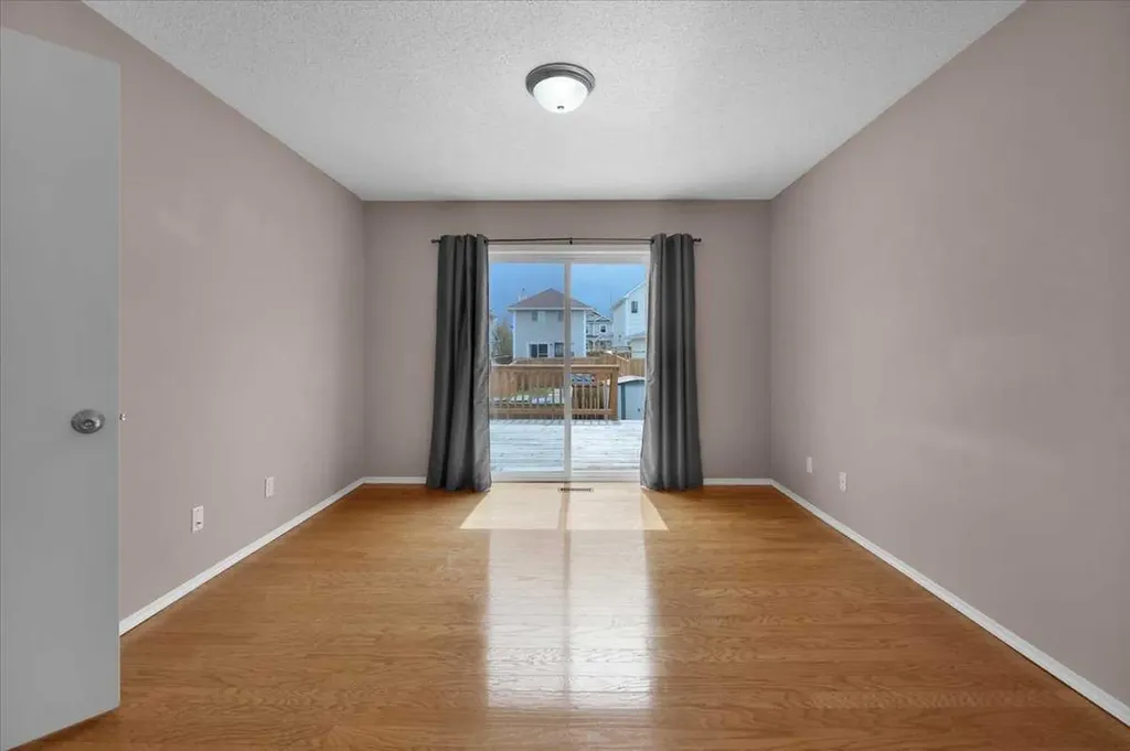 231 Tuscany Drive NW Calgary AB T3L 2H9