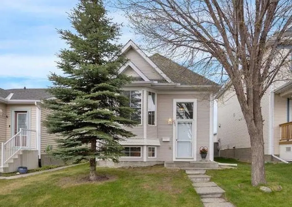 231 Tuscany Drive NW Calgary AB T3L 2H9