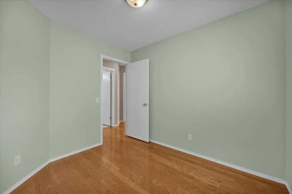 231 Tuscany Drive NW Calgary AB T3L 2H9